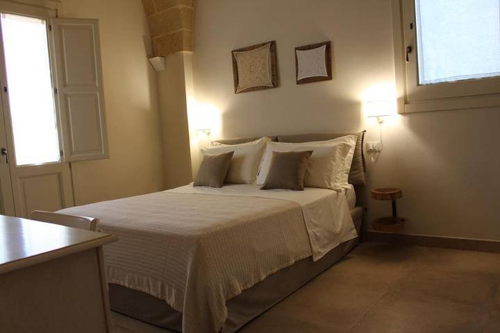 Location de vacances pour 2 personnes, avec piscine et jardin ainsi que terrasse et vue à Copertino - 4