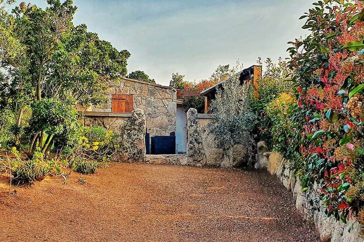 Cottage for 2 people, with Hot tub in Corsica