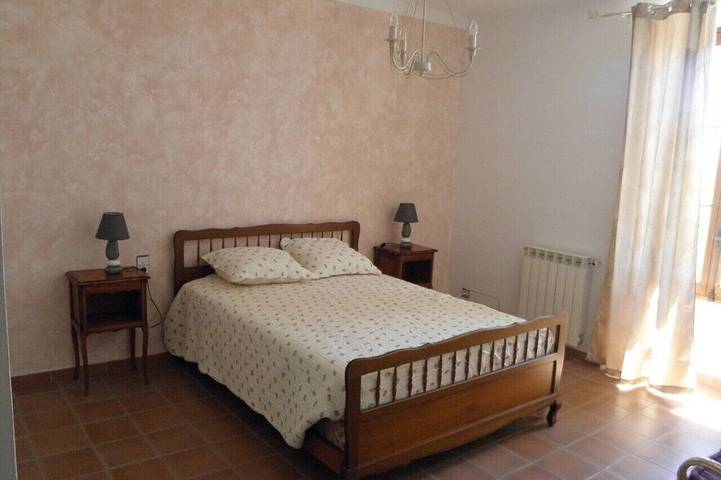 Gîte pour 6 personnes, avec jardin à Vacqueyras - 2