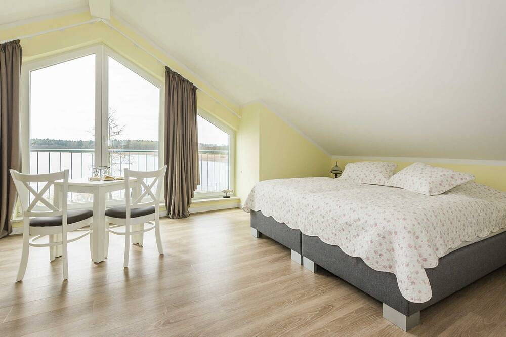 Luxus See - Domizil mit Sauna, Kamin, eigener Seezugang - Ferienhaus Rohrdommel in Krakow am See, Mecklenburgische Seenplatte
