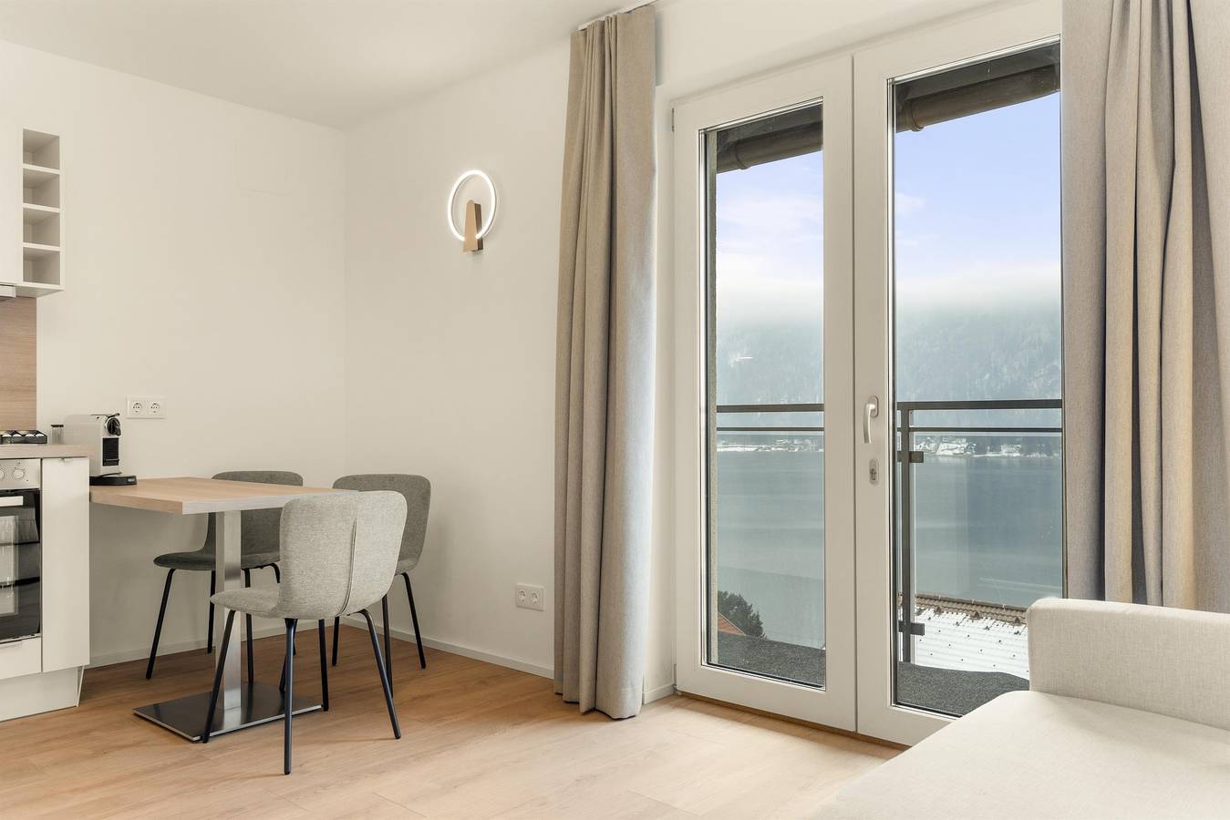 Ganze Ferienwohnung, Seelodge 2-4 Personen mit Balkon und Terrasse Eg in Treffen am Ossiacher See, Gerlitzen