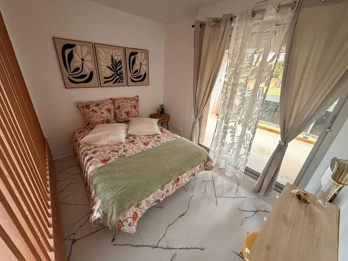 Gîte pour 2 personnes, avec vue et terrasse à Oyonnax - 2