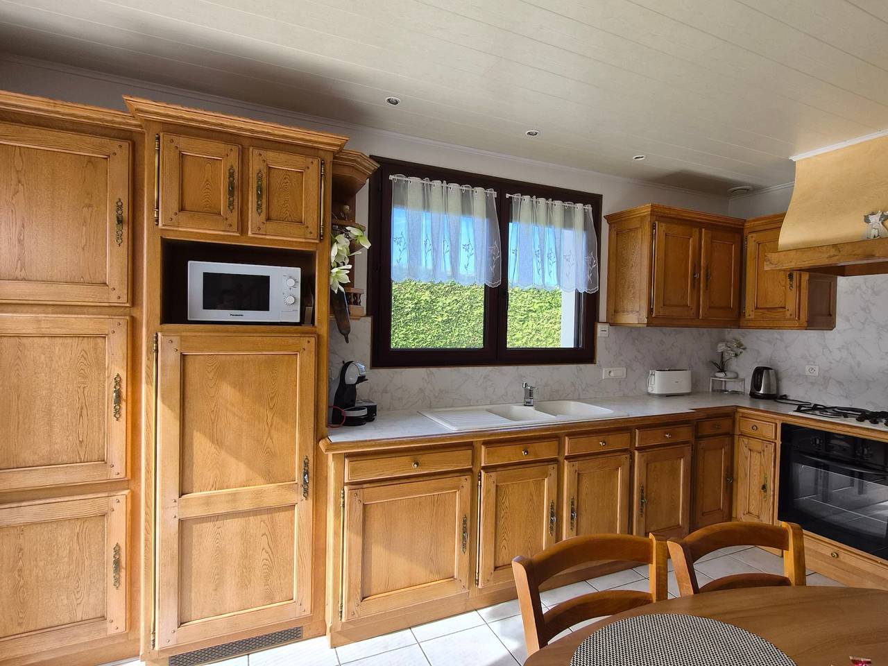 Gîte à la campagne avec terrasse privée, jardin privatif et Wi-Fi in Ouvans, Jura Francais