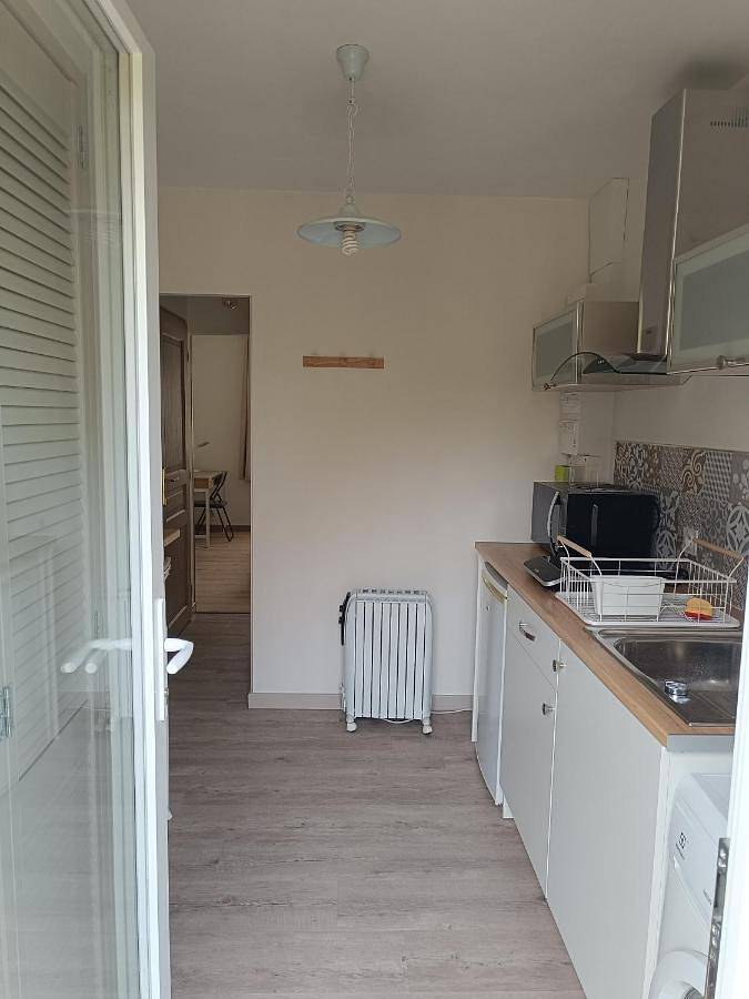 Gîte pour 2 personnes, avec jardin et terrasse à Guécélard - 4