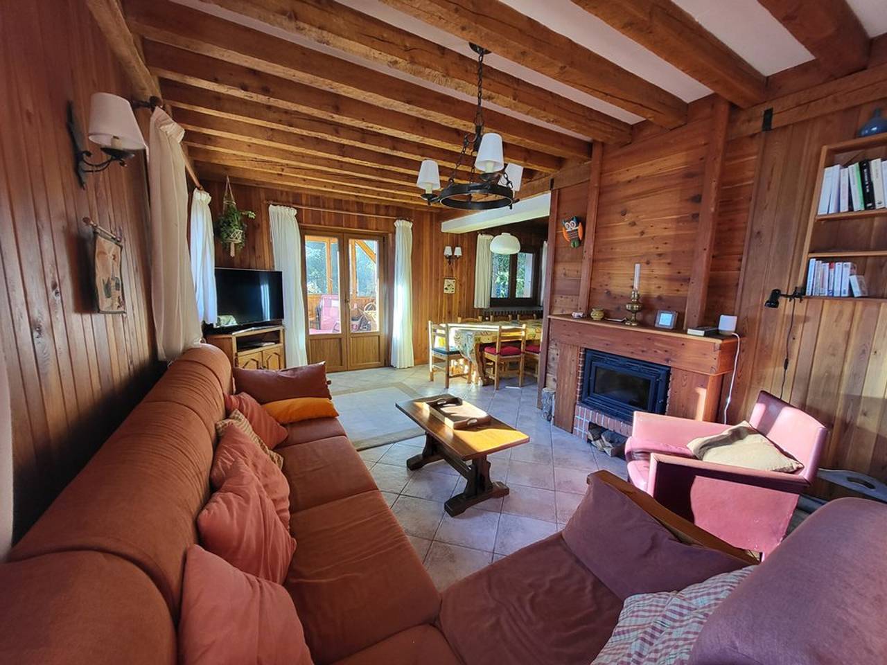 Chalet spacieux avec cheminée et salle de cinéma à Montgenèvre in Montgenèvre, Région de Briançon
