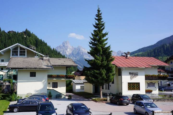 Ferienwohnung für 2 Personen, mit Balkon und Garten sowie Sauna und Ausblick