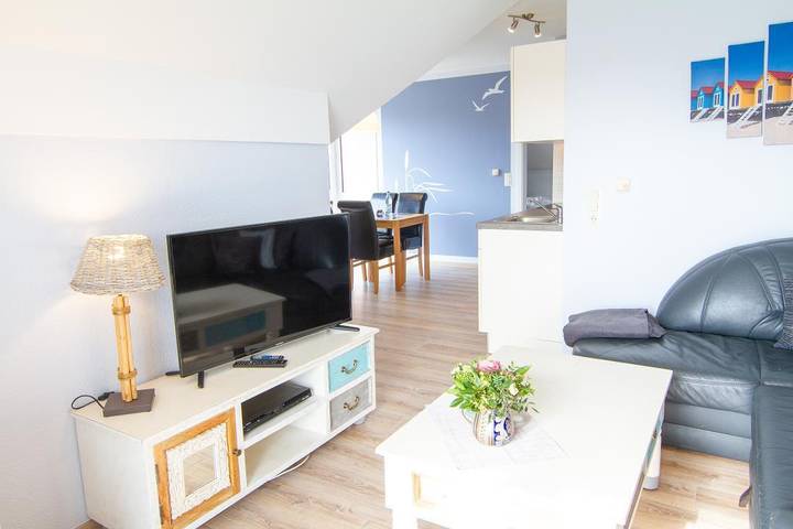 Ferienwohnung für 4 Personen, mit Balkon, mit Haustier in Lemkenhafen - 2