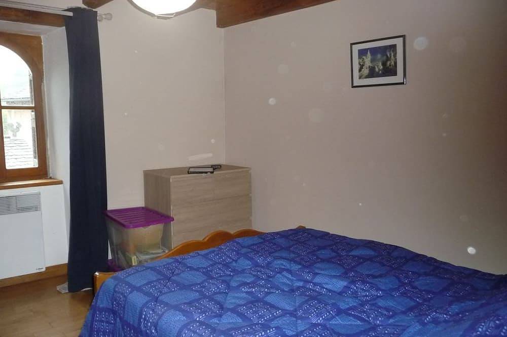 Gite lou Puech Meublé Tourisme Dans le Parc National des Cévennes in Rousses, Cévennes