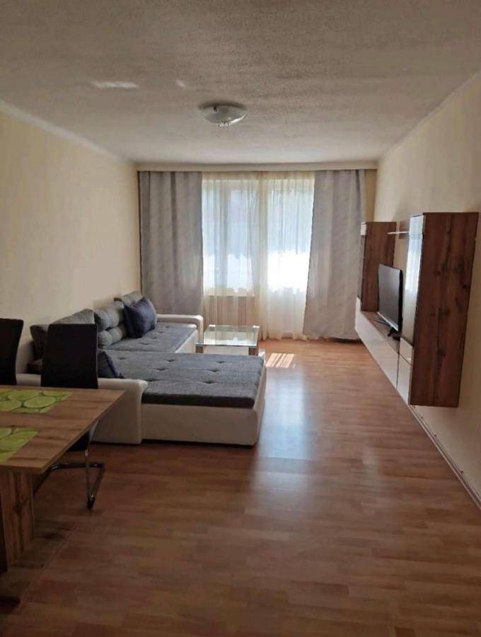 Ferienwohnung für 4 Personen, mit Ausblick und Garten in Baden bei Wien