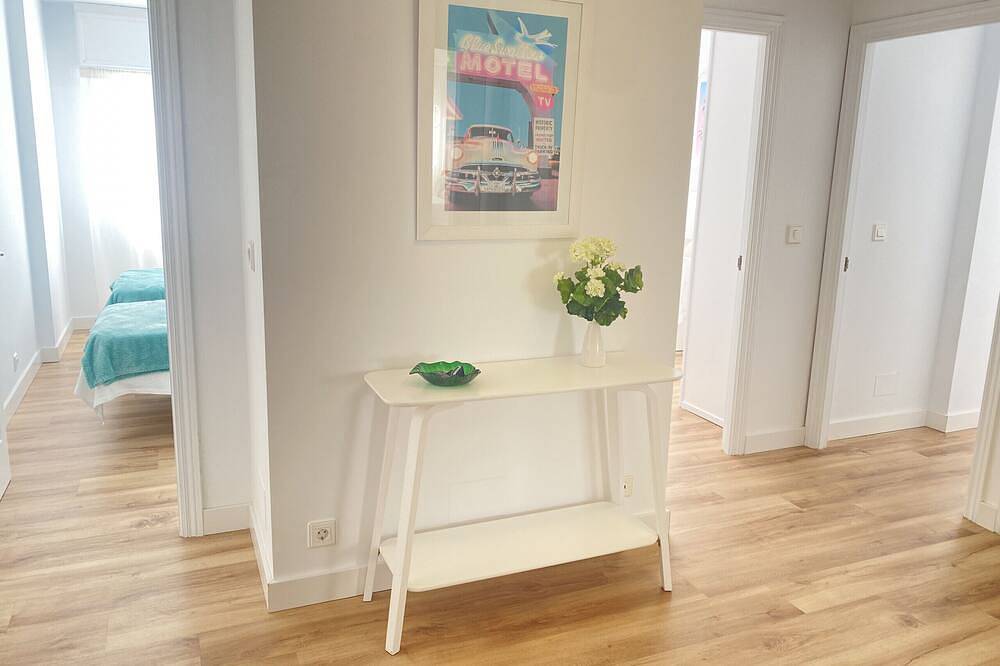 Entire apartment, Oh La Life! El Mar And Beachfront in Portosín, Porto do Son