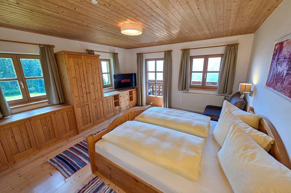 Beim Rauter - Emberger Alm - Beim Rauter – Emberger Alm in Kreuzeckgruppe, Berg im Drautal