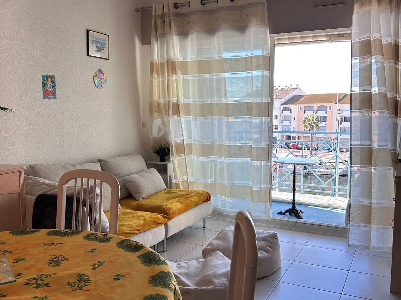Apartamento entero, Apartamento luminoso en Mèze - 4 pers, 2 hab, Aire, Parking in Mèze, Côte d'Améthyste