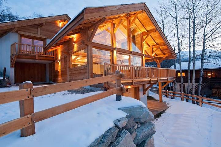 Chalet pour 12 personnes, avec sauna ainsi que jacuzzi et jardin dans Serre Chevalier