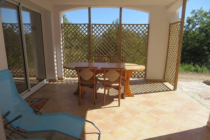 Appartement de vacances pour 4 personnes, avec terrasse et jardin