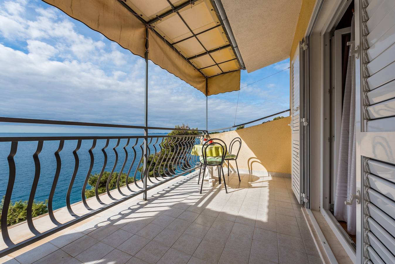 Ganze Wohnung, 4-Zimmer-Ferienwohnung am Strand Bilo, Primosten A-4176-c in Primosten, Šibenik-Knin