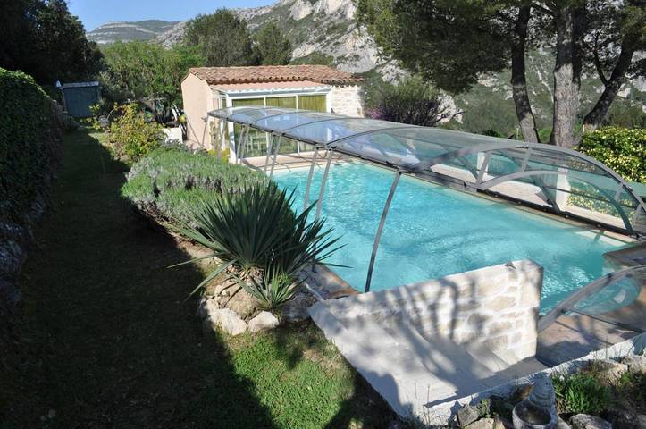 Chambre d’hôte pour 2 personnes, avec Terrasse et Jardin ainsi que Piscine et Vue à Roquevaire - 2