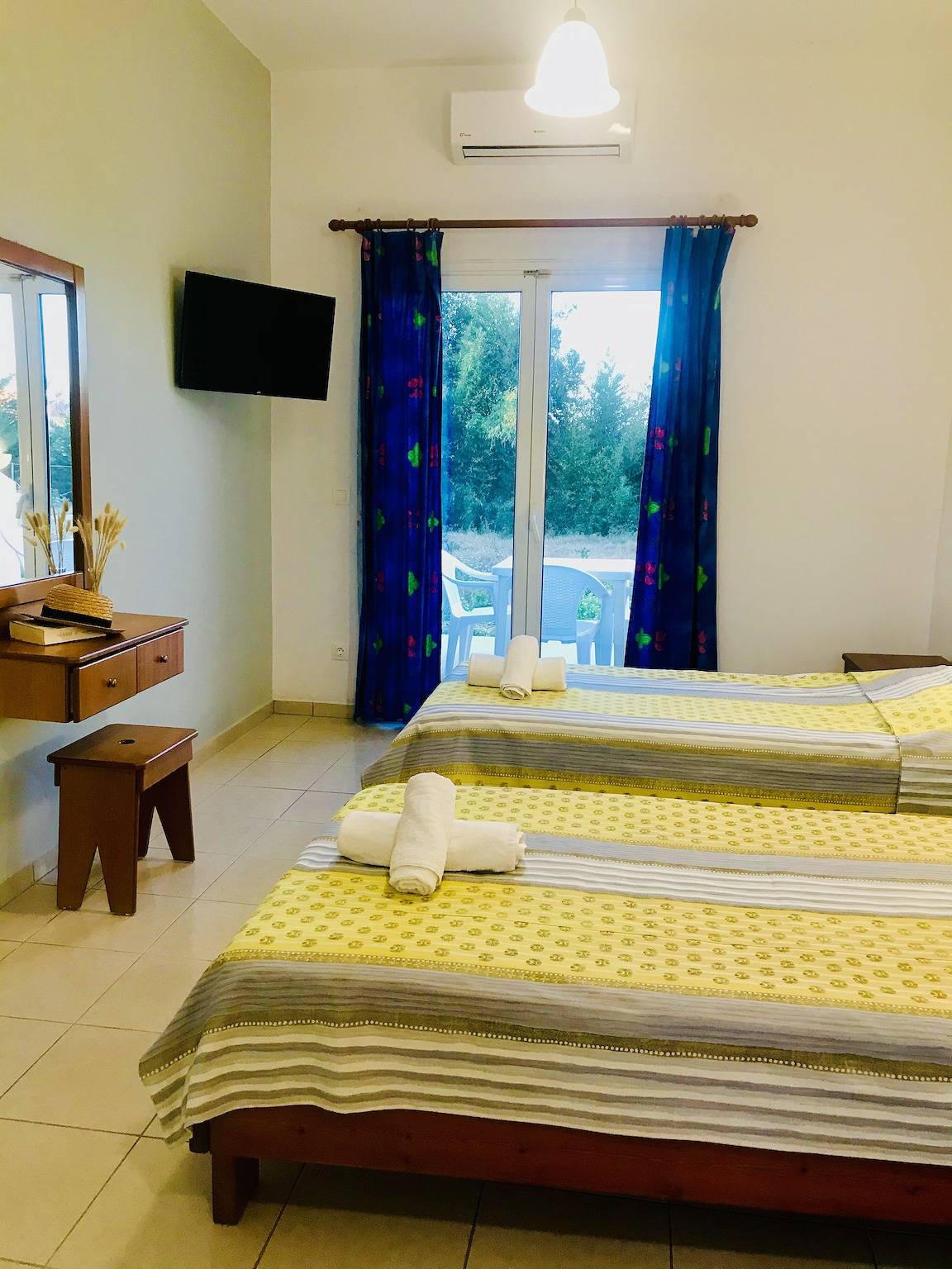 Gehele studio, Studio in Banos Apartments with shared Swimming Pool in Roda, Corfu