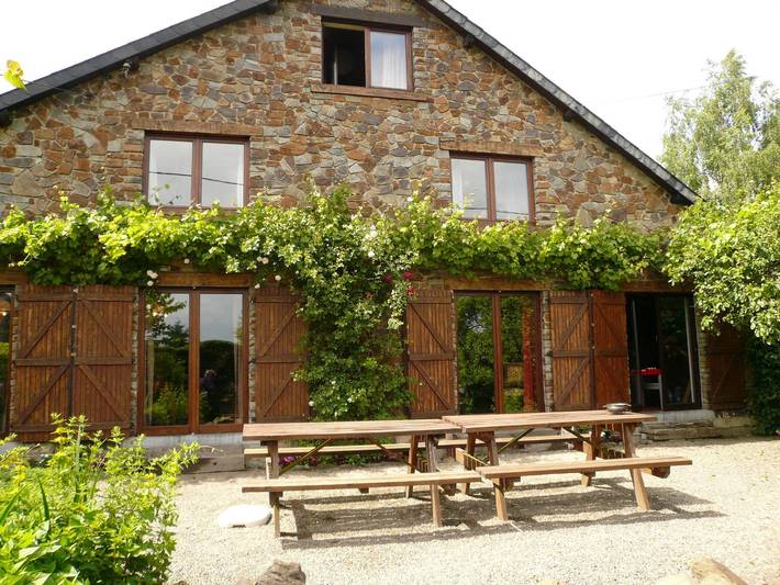 Location de vacances pour 12 personnes, avec sauna et jardin dans Beausaint