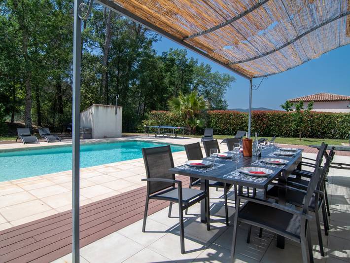 Location de vacances pour 8 personnes, avec jardin et terrasse à Bagnols-en-Forêt - 2