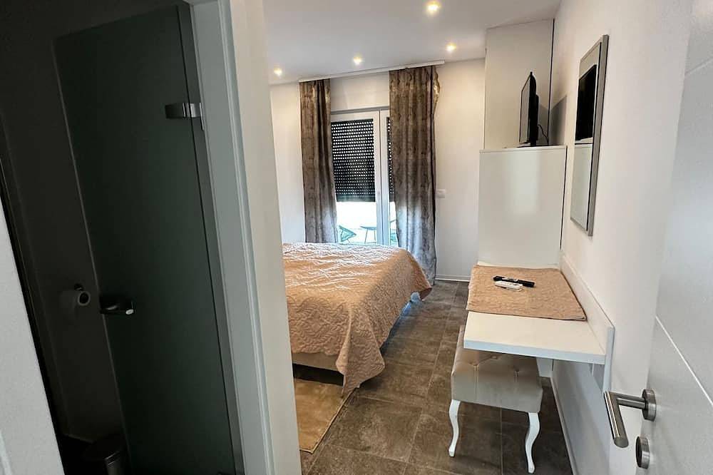 Villa Mariella - Ferienhaus mit Privatpool und Meerblick für 6 Personen in Kanfanar, Zentralistrien