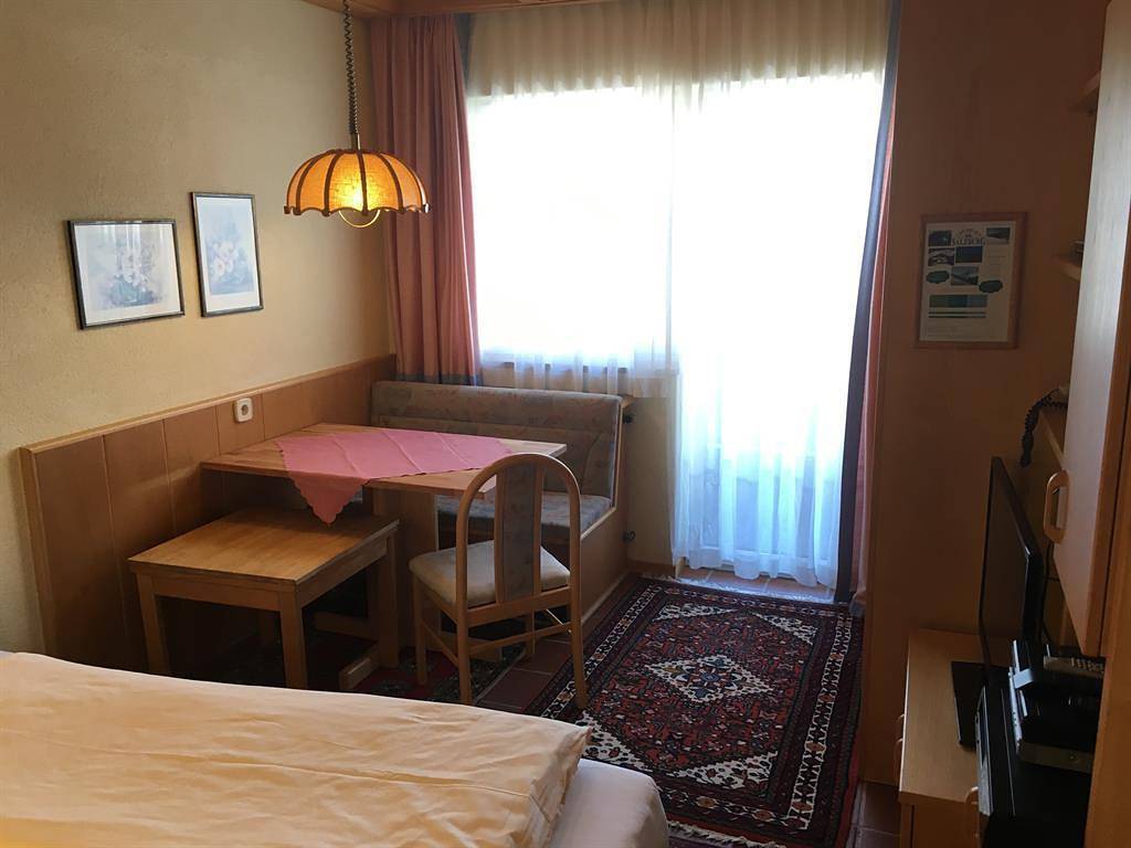 Ganze Ferienwohnung, Apartment/Wohn-Schlafraum/Dusche, Wc in Dienten am Hochkönig, Pinzgau