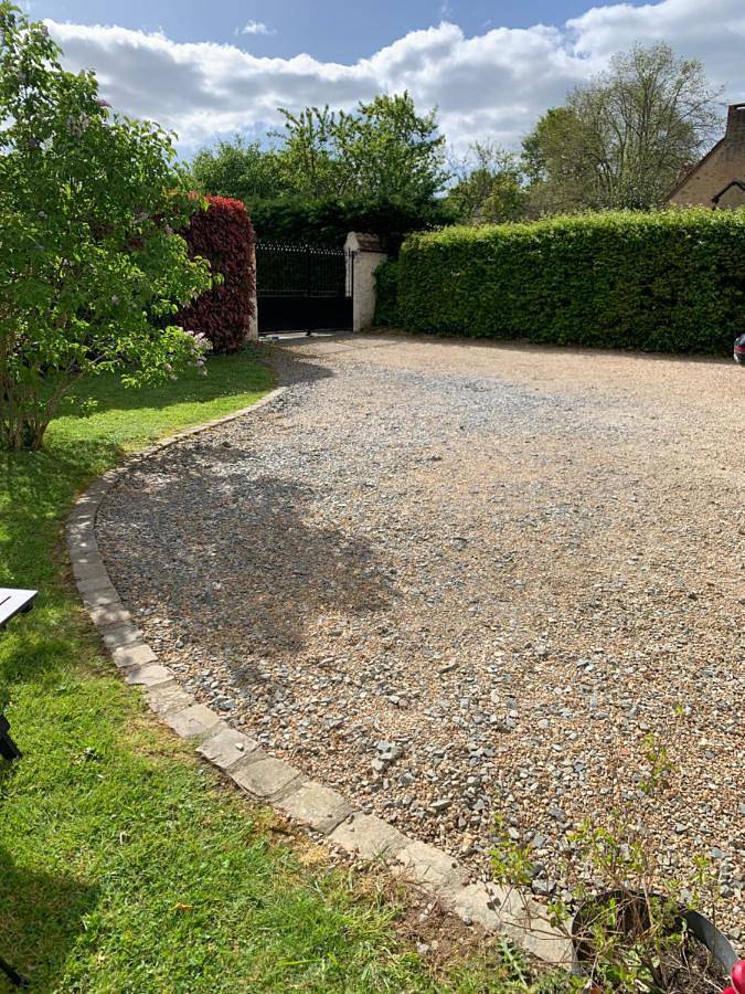 Maison d’hôte pour 2 personnes, avec vue et terrasse ainsi que piscine et jardin à Yvré-l'Évêque - 2