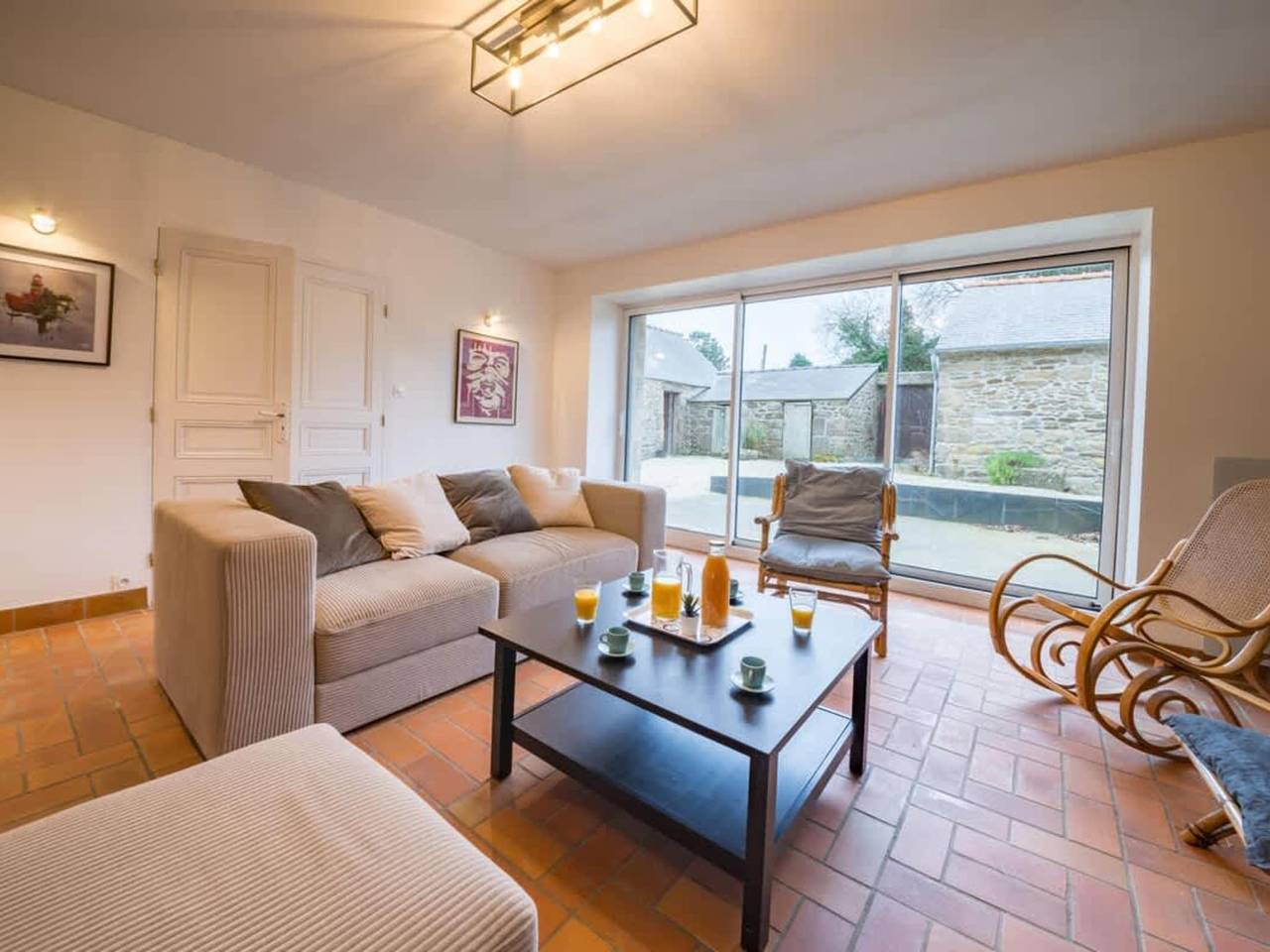 Appartement entier, Jolie maison en pierre près de la plage in Landéda, Région de Brest
