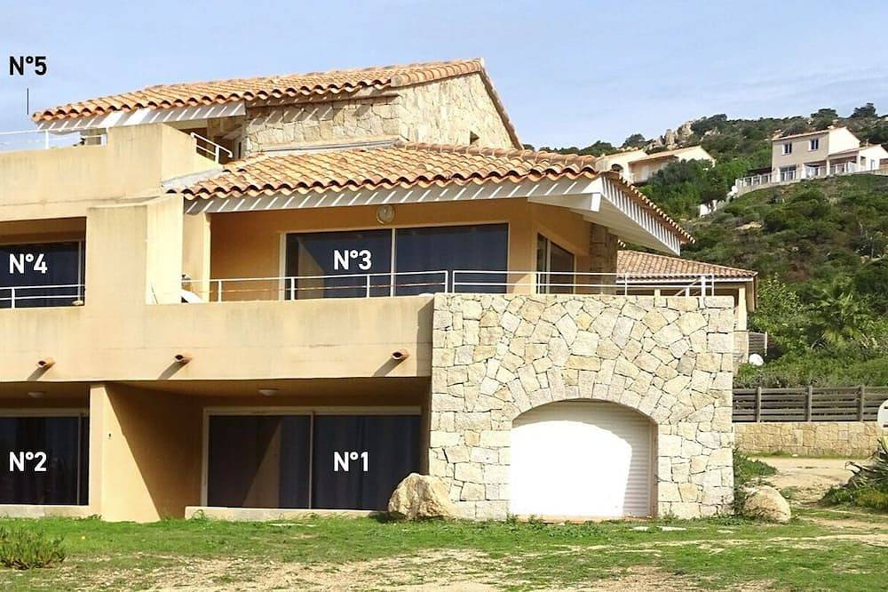 Appartamento intero, Appartamenti di lusso per 2 o 4 e 6 persone, con terrazze panoramiche in Tizzano, Sartena