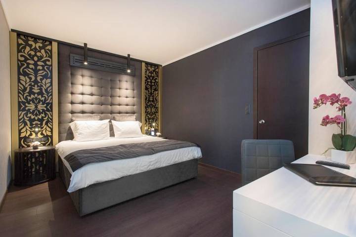 Hôtel pour 2 personnes, avec balcon ainsi que jacuzzi et sauna