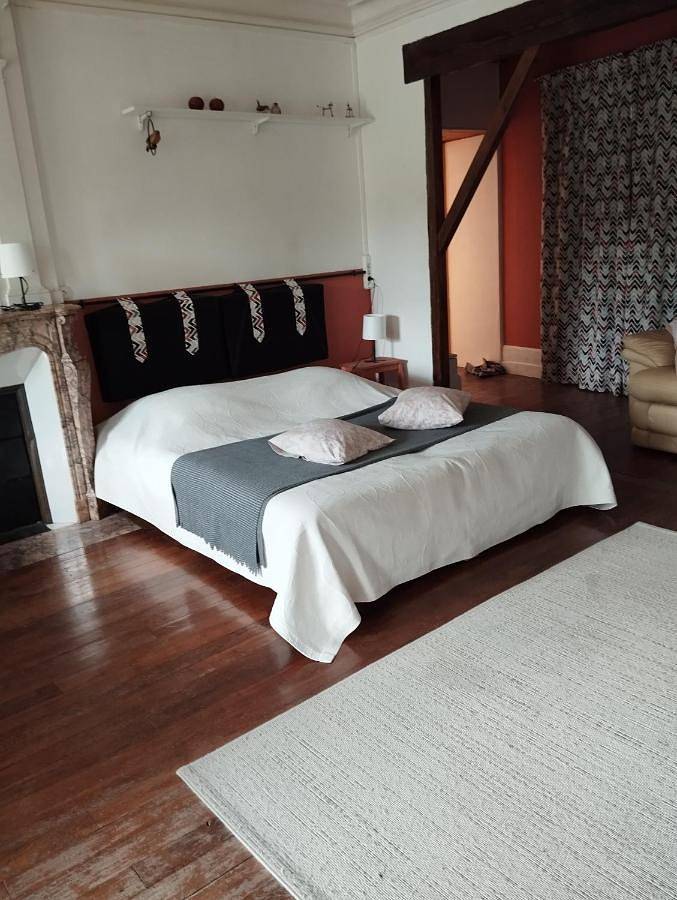 Gîte pour 3 personnes, avec terrasse ainsi que jardin et vue à Fère-en-Tardenois - 4