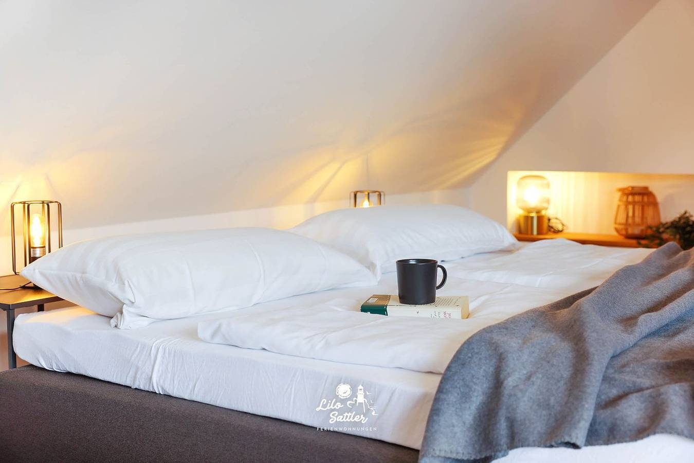 Ganze Wohnung, Büsum – Deichstuben Whg. 3: Loft-Charakter über den Dächern mit Balkon in Hafen Büsum, Büsum
