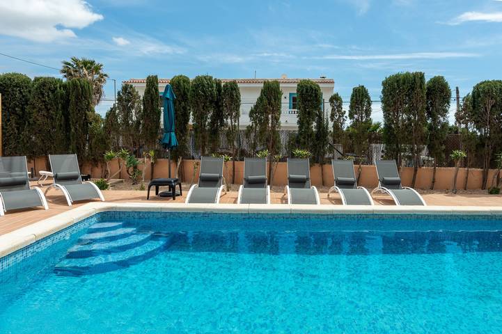 Villa pour 8 personnes, avec Jardin dans Sant Josep de sa Talaia