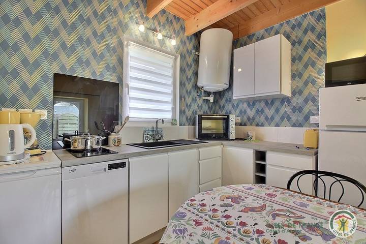 Gîte pour 2 personnes, avec jardin à Kermaria-Sulard - 2