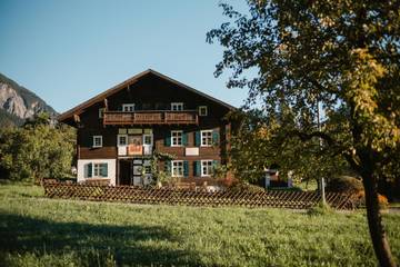 Ferienhaus für 15 Personen, mit Ausblick und Garten, mit Haustier in Schruns-Tschagguns