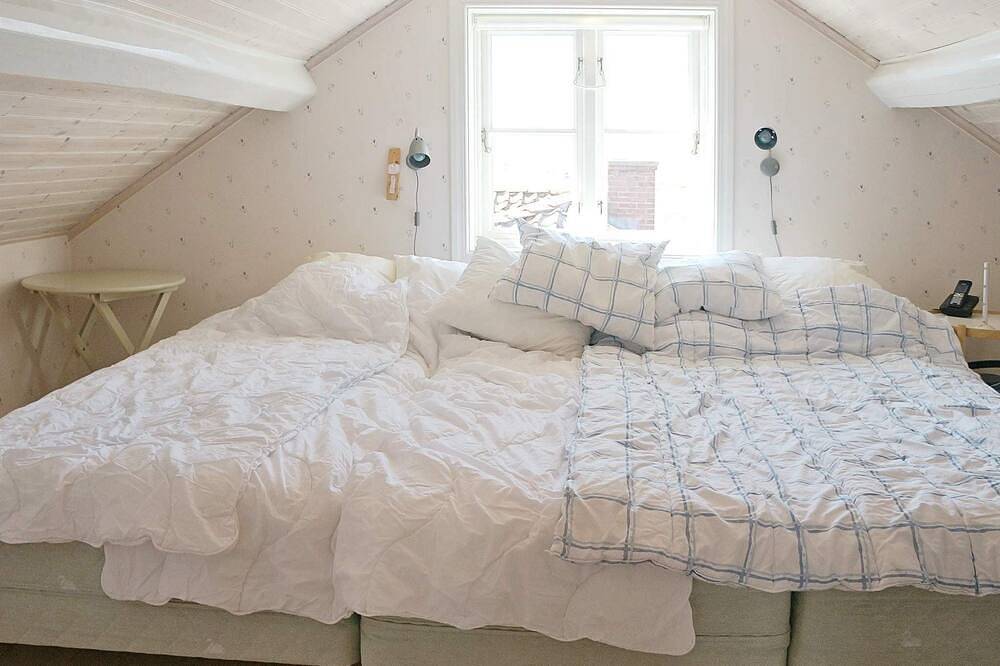 5 star holiday home in Hälleviksstrand in Hälleviksstrand, Orust