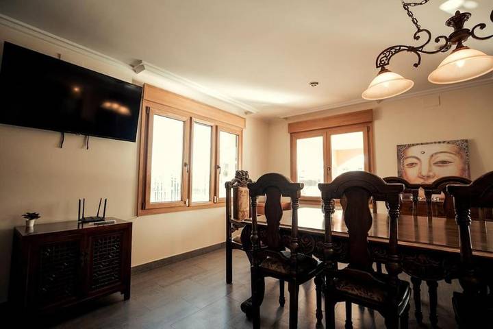 Casa rural para 14 personas, con Balcón y Jacuzzi además de Terraza y Jardín en Elche - 3