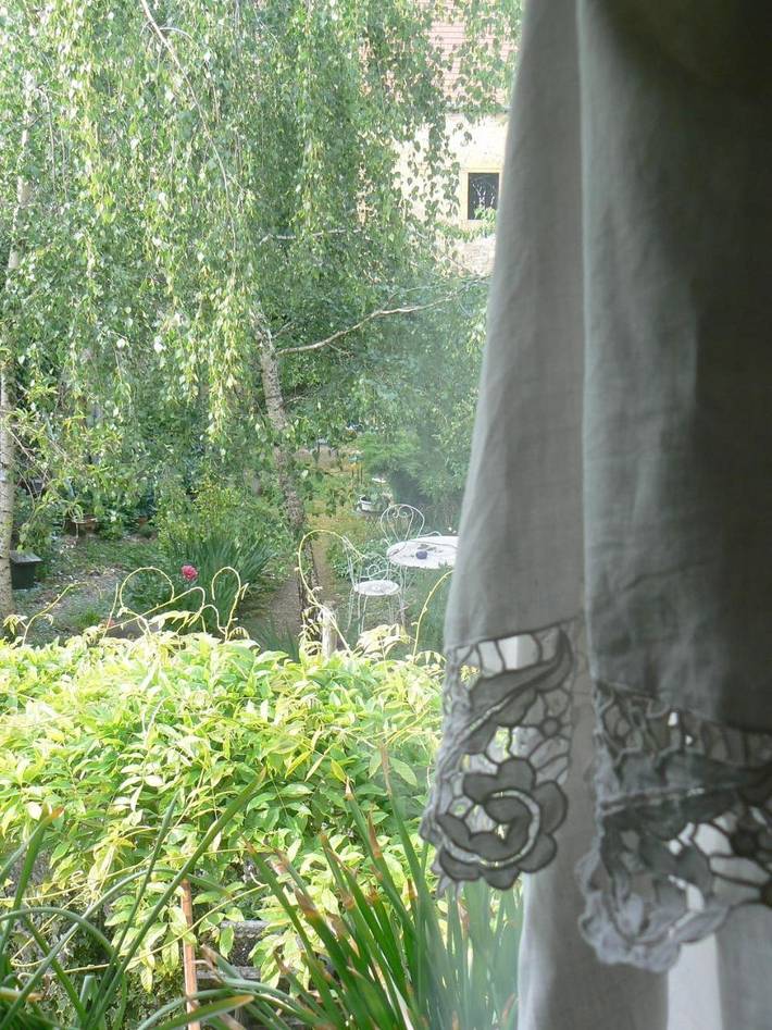 Gîte pour 2 personnes, avec terrasse ainsi que jardin et vue à Buxy - 3