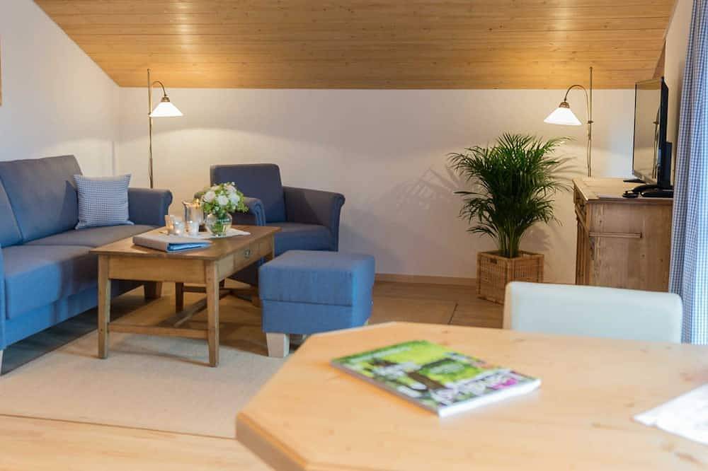 Ganze Wohnung, Ferienwohnung 4 - Seerose am See - Traumurlaub direkt am Tegernsee in Bad Wiessee, Bayerische Alpen