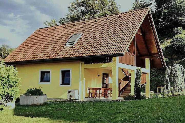 Chalet für 6 Personen, mit Balkon und Garten