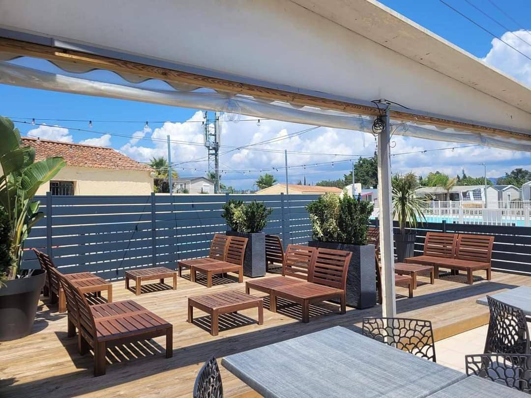 Vacances familiales dans camping avec piscine in Frejus, Middellandse Zeekust (Frankrijk)