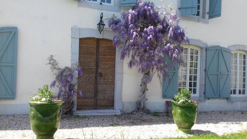 Location de vacances pour 3 personnes, avec Terrasse et Jardin ainsi que Piscine et Vue à Ozenx-Montestrucq - 2