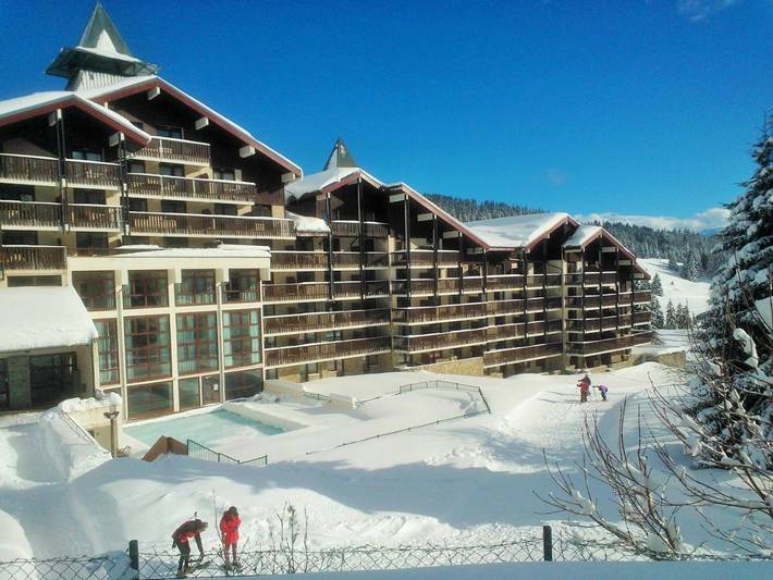 Location de vacances pour 6 personnes, avec Terrasse et Jardin ainsi que Piscine et Vue à Praz de Lys