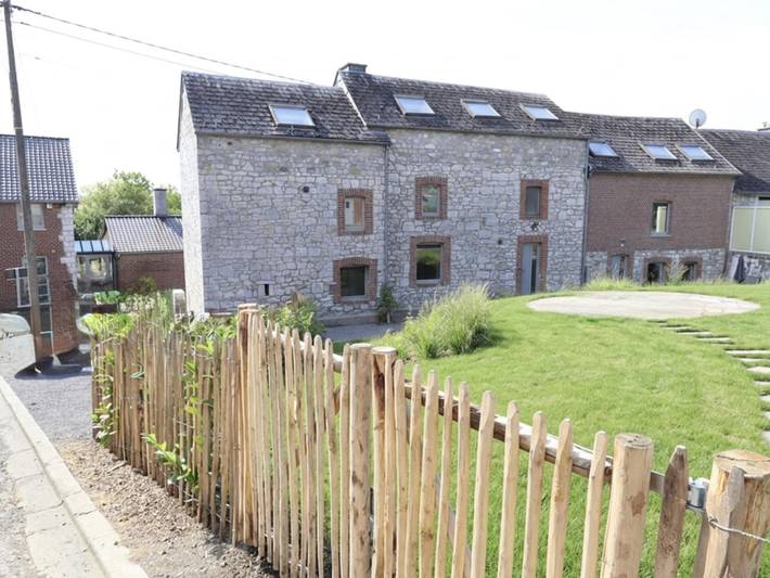 Location de vacances pour 16 personnes, avec Jardin dans Septon