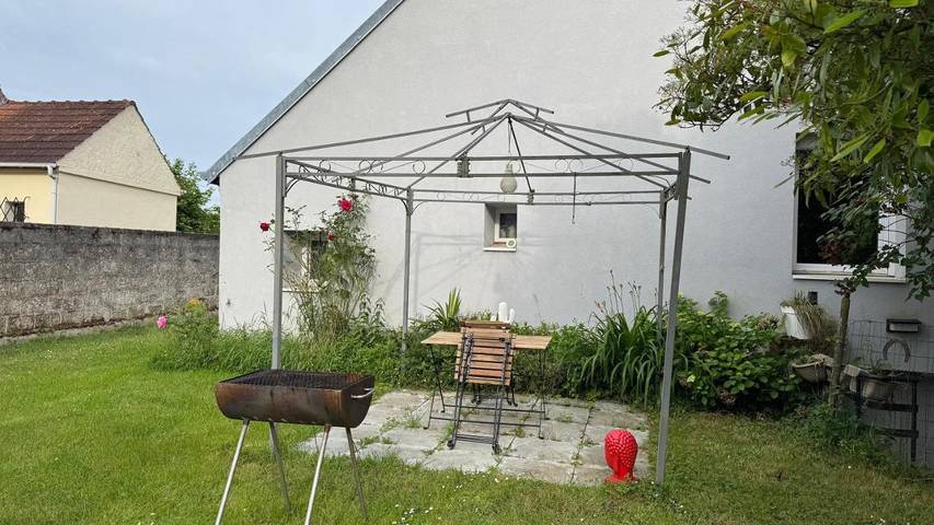 Location de vacances pour 8 personnes, avec jardin, animaux acceptés dans Champvans - 4