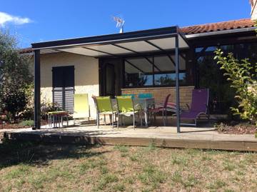 Gîte pour 6 personnes, avec jardin à Monsempron-Libos