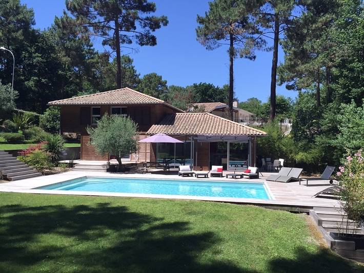 Gîte pour 8 personnes, avec terrasse et piscine dans Étang de Cazaux et de Sanguinet