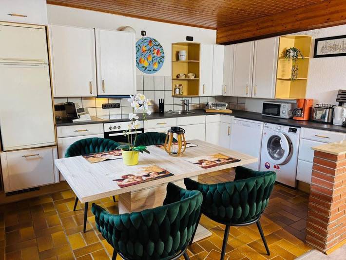 Ferienwohnung für 3 Personen, mit Terrasse und Garten sowie Sauna in Lichtenfels - 2