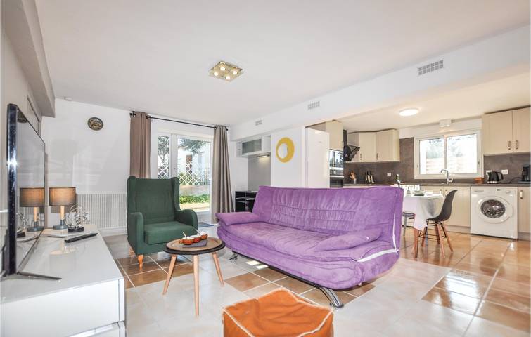 Gîte pour 3 personnes, avec Terrasse à Vinassan