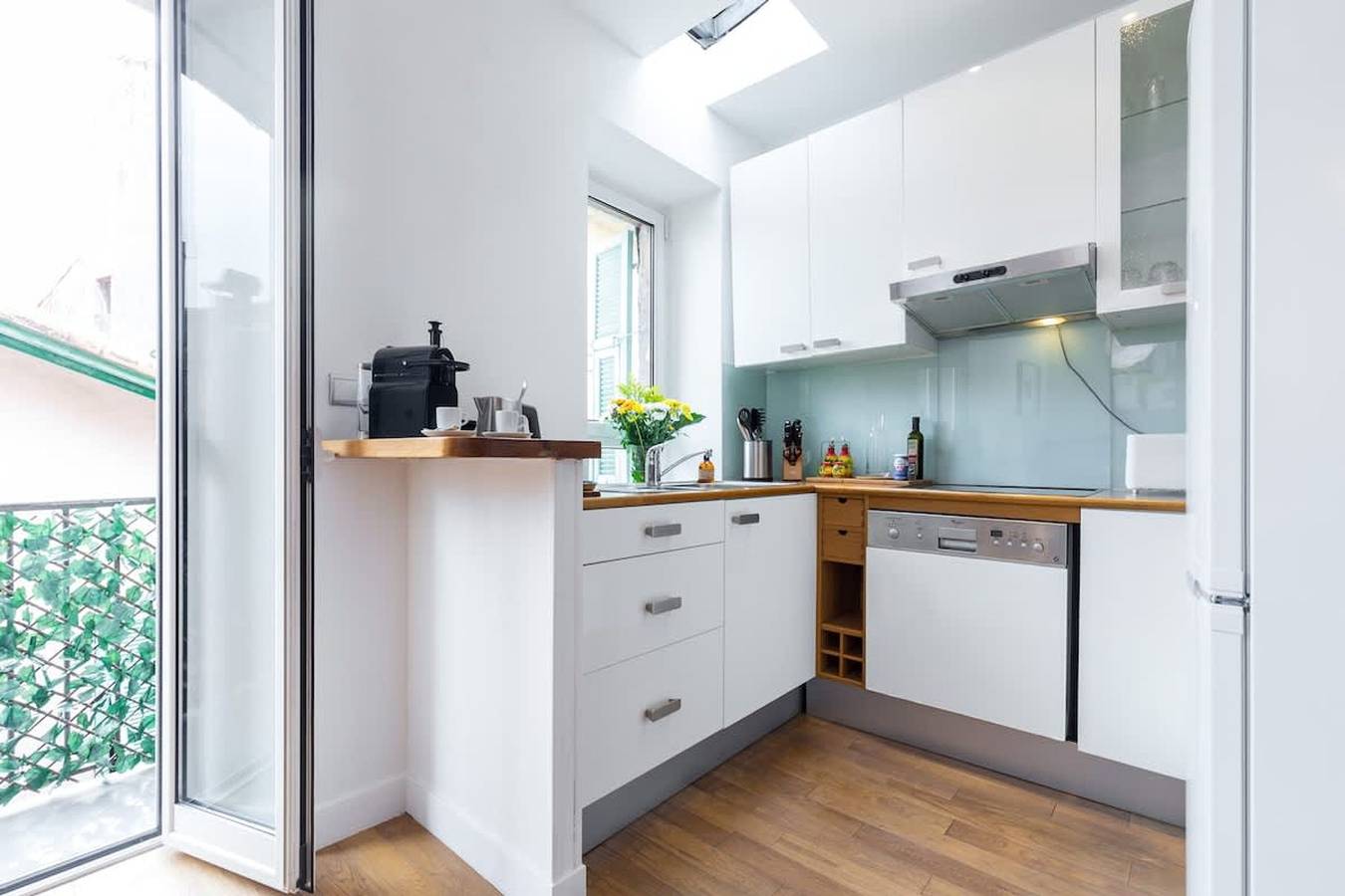 Appartement entier, Elegant Riviera Retreat Steps to Beach Dining in Villefranche-sur-Mer, Région de Nice