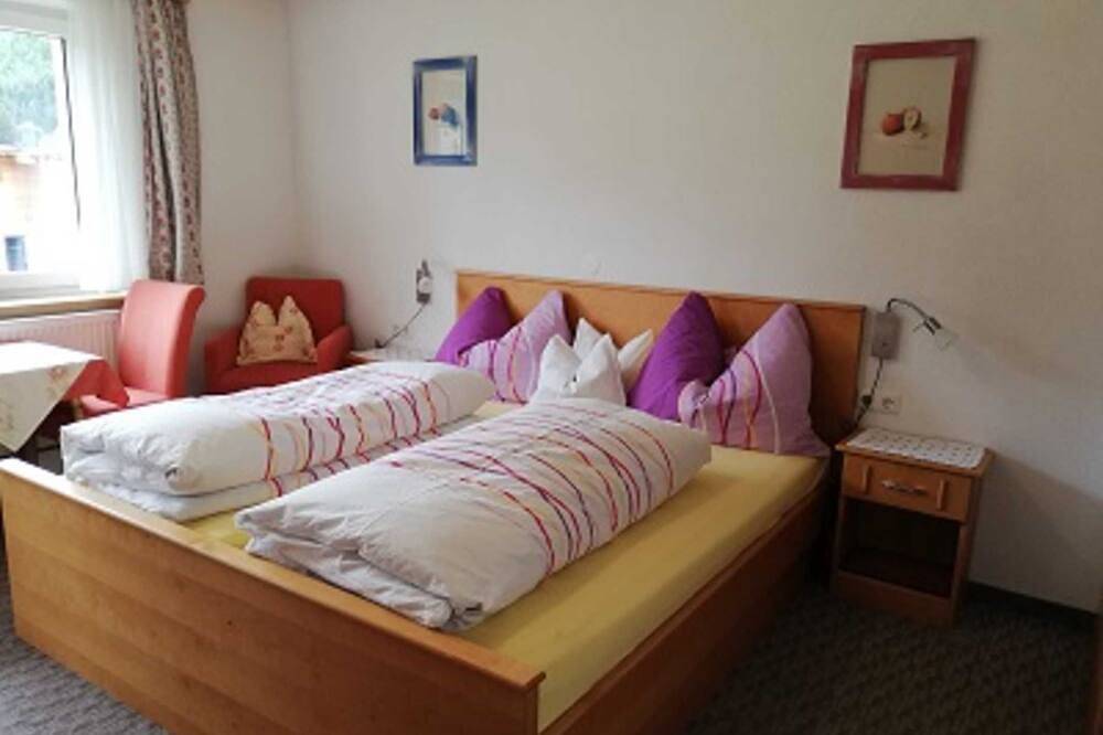 Geheel appartement, Tweepersoonskamer zonder balkon - Pension Tannheim - Familie Kleiner in Tannheim, Allgäuer Alpen (Oostenrijk)